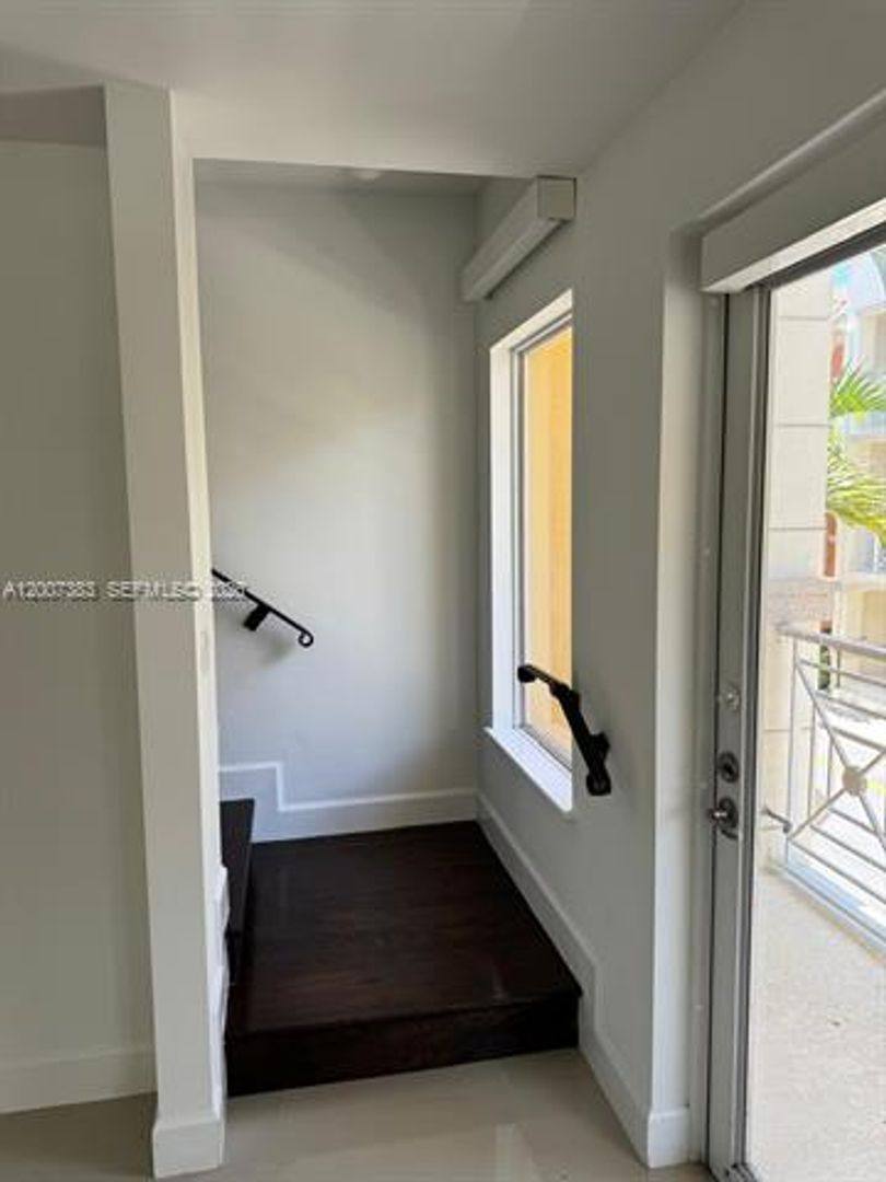 Townhouse for rent at 18421 NE 27th Court Th, North Miami Beach, FL 33160