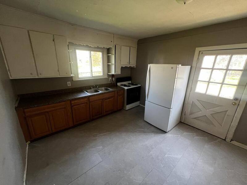 Townhouse for rent at 76 Woodward St, Rochester, NY 14605