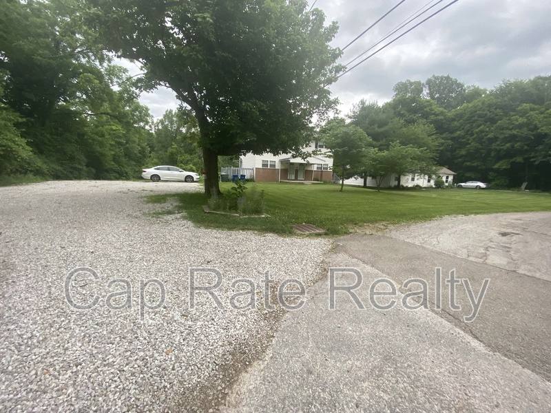 House for rent at 1226 Parkview Dr, Columbus, OH 43229