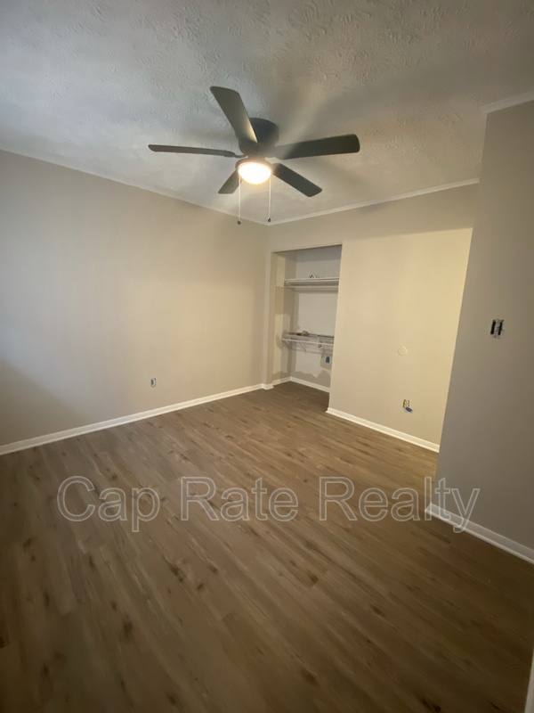 House for rent at 1226 Parkview Dr, Columbus, OH 43229