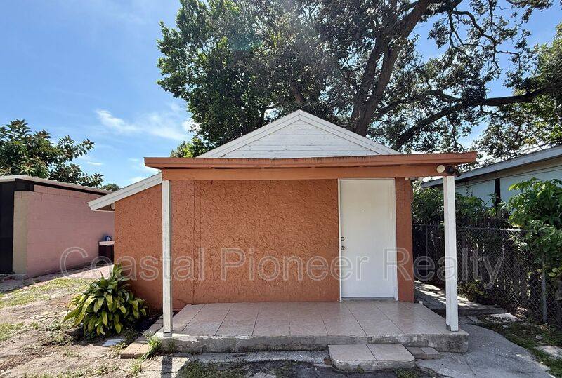 Apartment for rent at 2106 N Himes Ave #4, Tampa, FL 33607