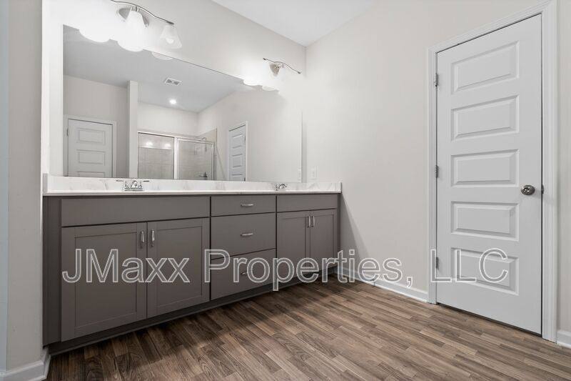 Townhouse for rent at 185 Madison Bend, Woodstock, GA 30188