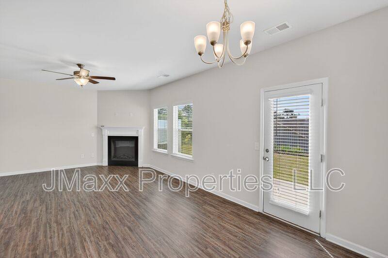 Townhouse for rent at 185 Madison Bend, Woodstock, GA 30188
