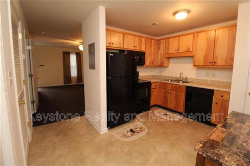 Townhouse for rent at 512 Peachers Ridge Rd #2B, Clarksville, TN 37042