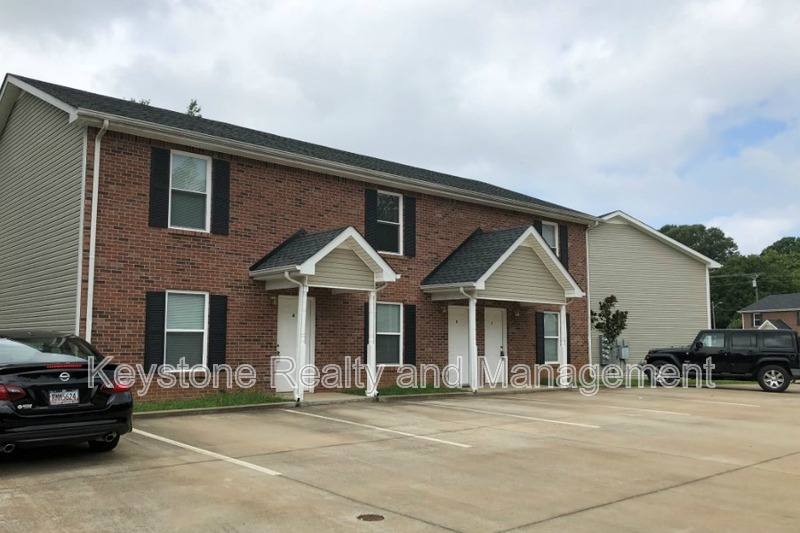Townhouse for rent at 512 Peachers Ridge Rd #2B, Clarksville, TN 37042