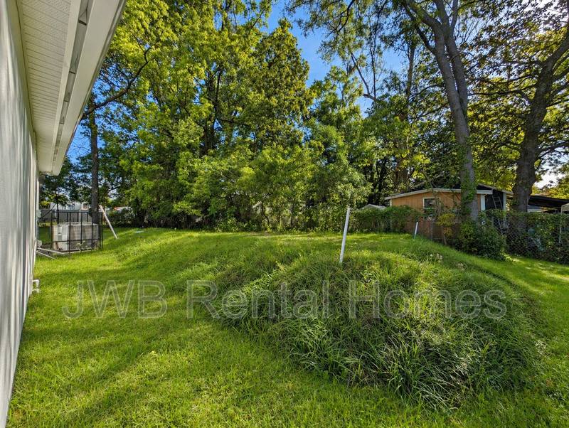 House for rent at 1209 Ellis Rd S, Jacksonville, FL 32205