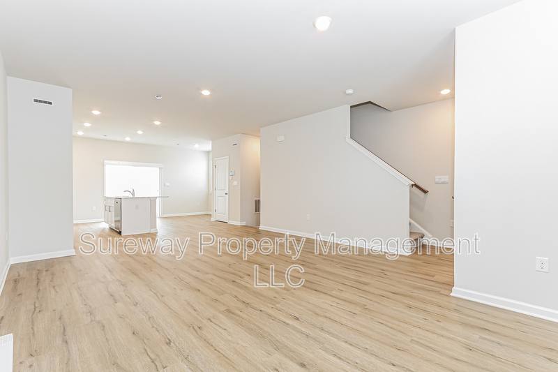Townhouse for rent at 204 Sandy Ridge Rd, Sicklerville, NJ 08081