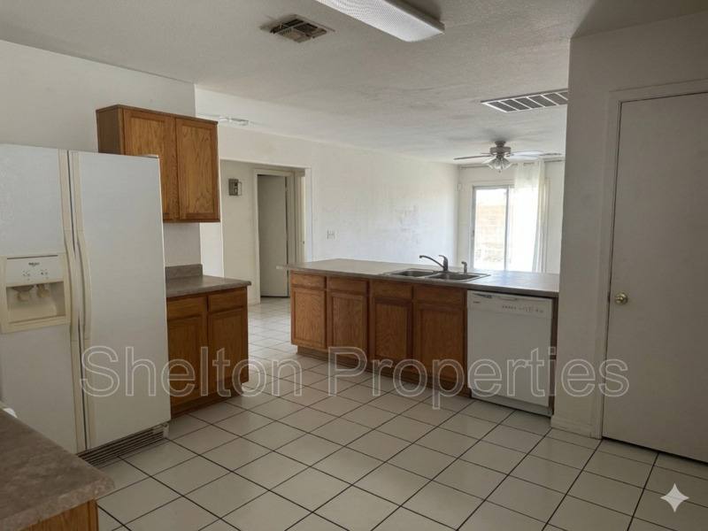 House for rent at 7391 W Solano Dr, Glendale, AZ 85303