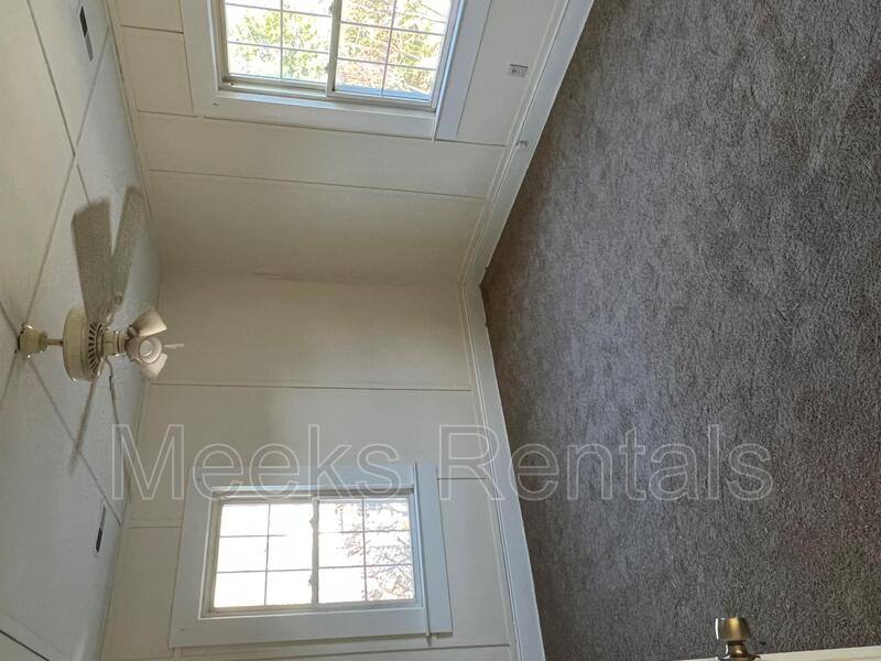 Apartment for rent at 506 2nd St #A, Saint Albans, WV 25177