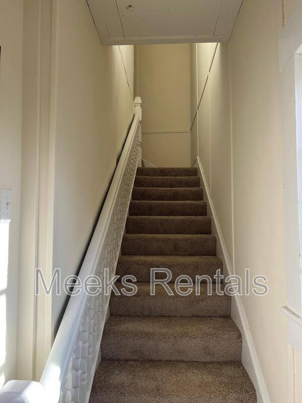Apartment for rent at 506 2nd St #A, Saint Albans, WV 25177