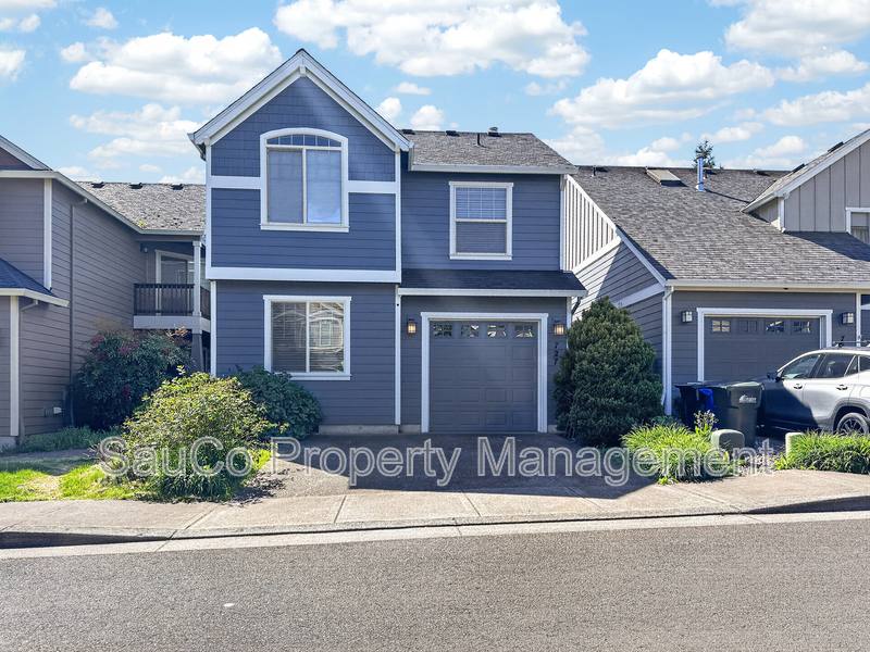 House for rent at 727 NE 65th Court, Hillsboro, OR 97124