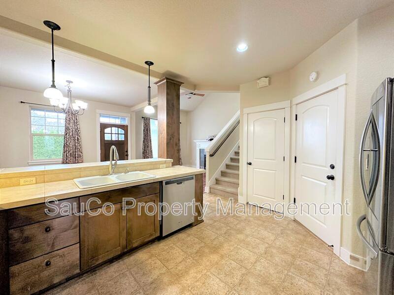 House for rent at 727 NE 65th Court, Hillsboro, OR 97124