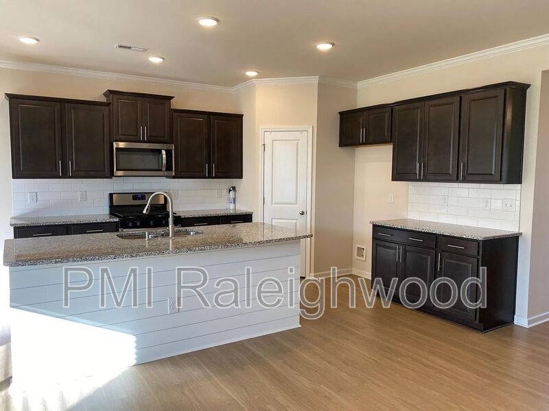 House for rent at 2124 Fox Chapel Place, Fuquay Varina, NC 27526