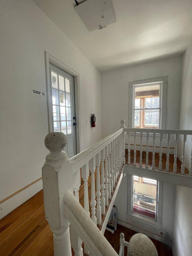 Apartment for rent at 11 Wright St, Gardner, MA 01440