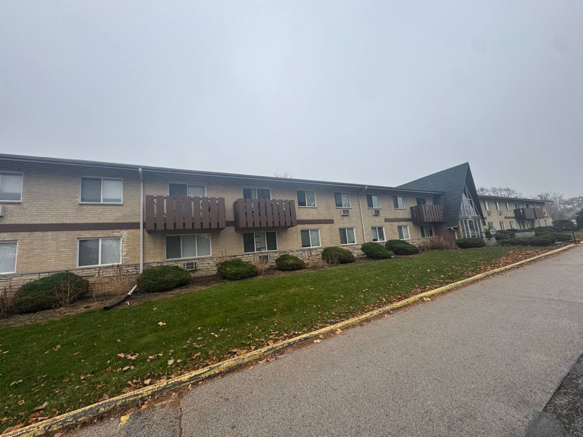 Apartment for rent at 9535-9545 W Oklahoma Ave, Milwaukee, WI 53227