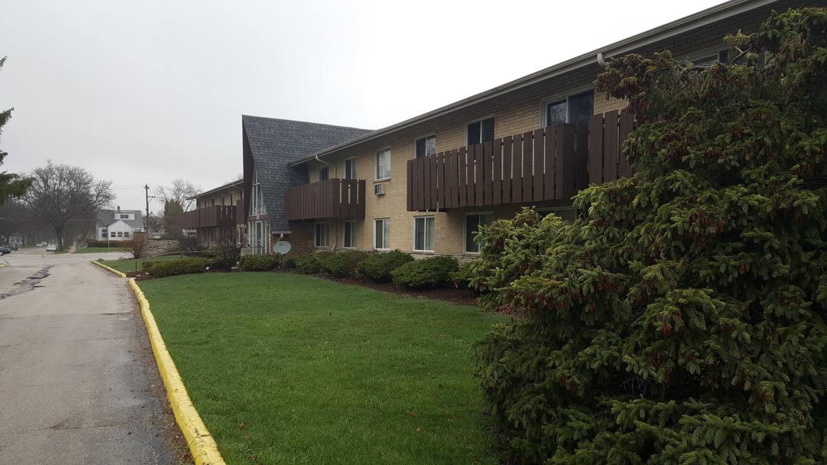 Apartment for rent at 9535-9545 W Oklahoma Ave, Milwaukee, WI 53227