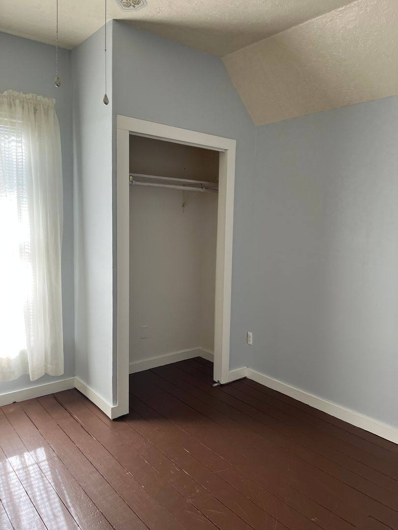 House for rent at 325 NW Pine St, Canyonville, OR 97417