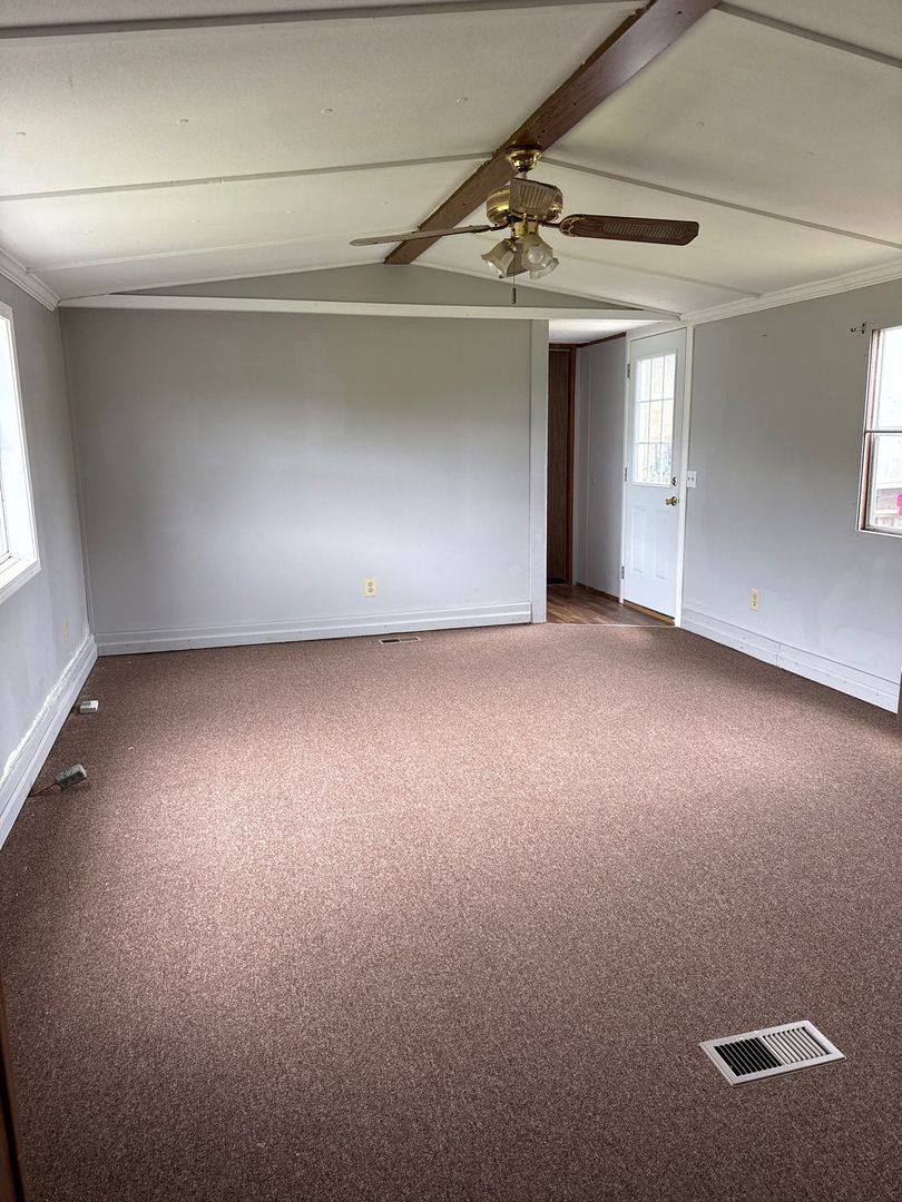 House for rent at 1459 Hickory Valley Rd, Sparta, TN 38583