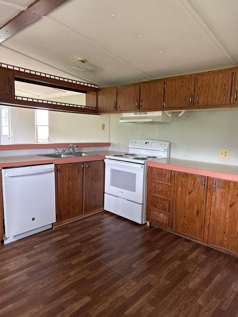 House for rent at 1459 Hickory Valley Rd, Sparta, TN 38583