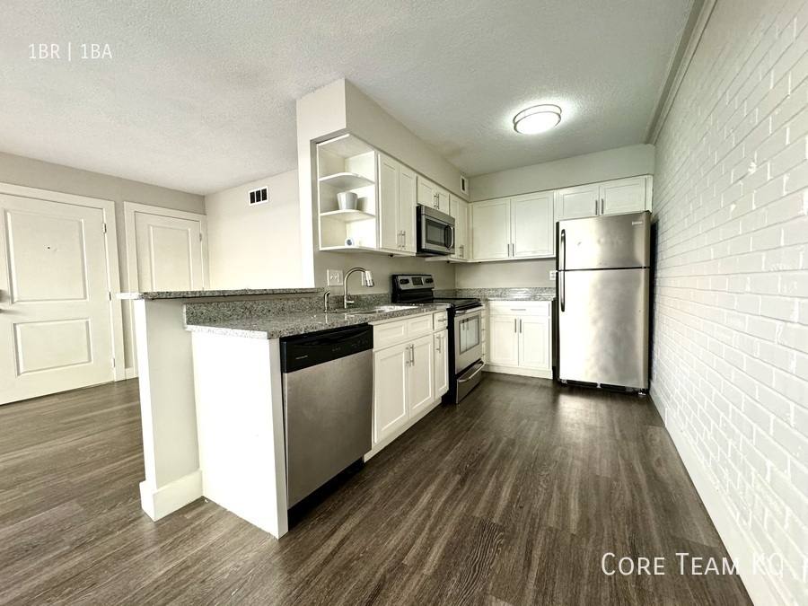 Apartment for rent at 4916 Grand Ave #11, Kansas City, MO 64112
