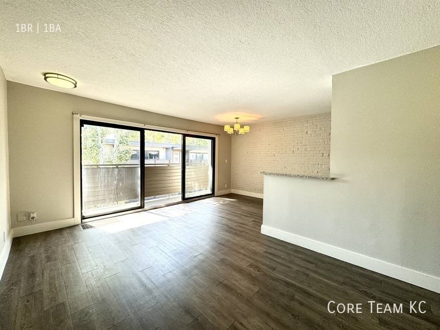 Apartment for rent at 4916 Grand Ave #11, Kansas City, MO 64112