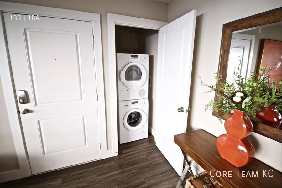 Apartment for rent at 4916 Grand Ave #11, Kansas City, MO 64112