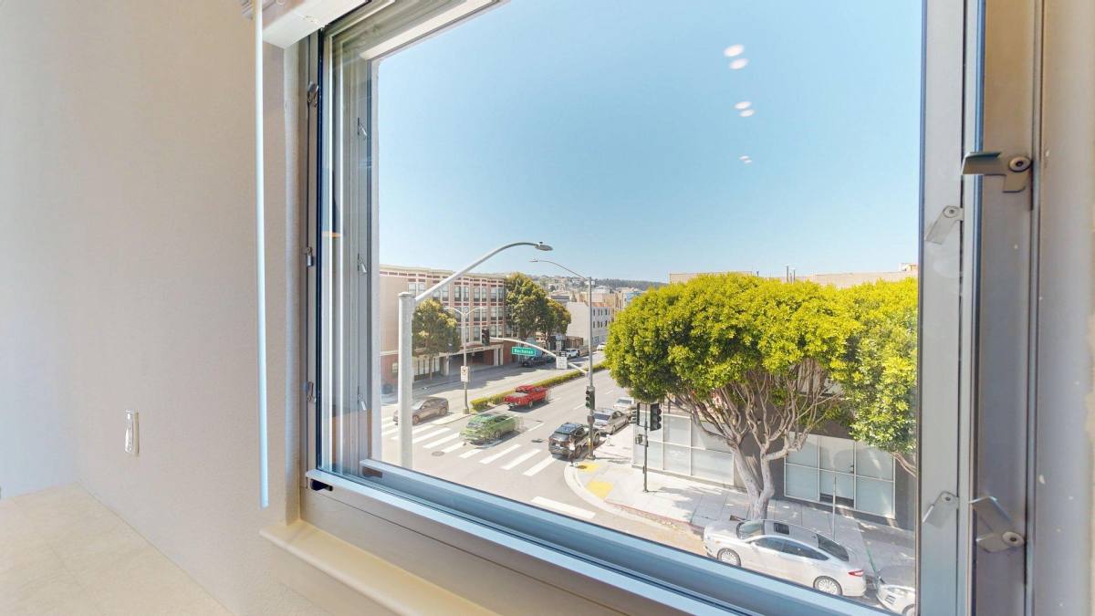 Apartment for rent at 3322 Buchanan St #306, San Francisco, CA 94133
