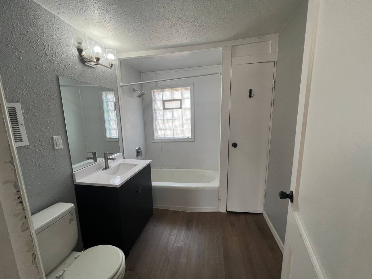 Apartment for rent at 714 716 Chicago Ave, Wausau, WI 54403