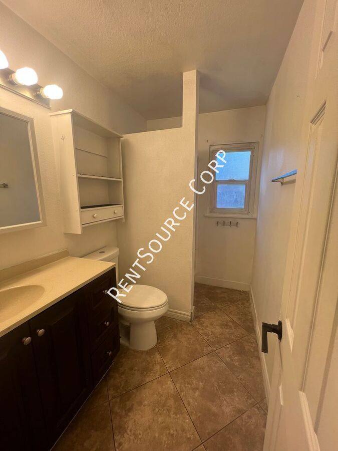 Apartment for rent at 411 S First Ave #B, Barstow, CA 92311