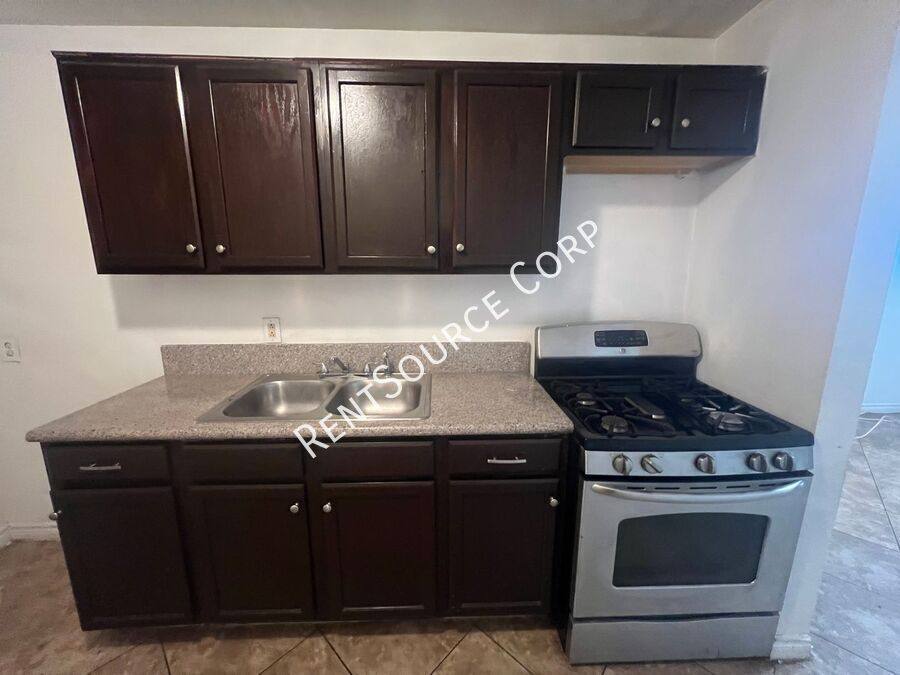 Apartment for rent at 411 S First Ave #B, Barstow, CA 92311