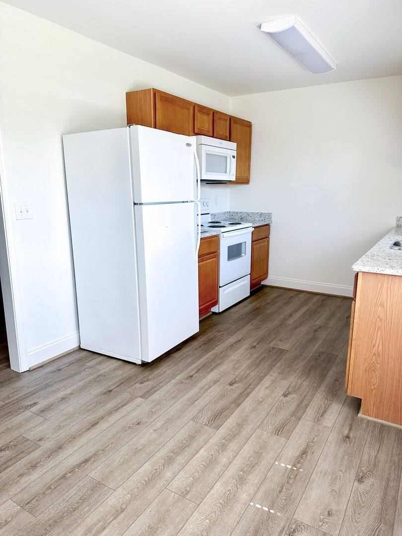 Apartment for rent at 725 Carolina Ave, Yadkinville, NC 27055