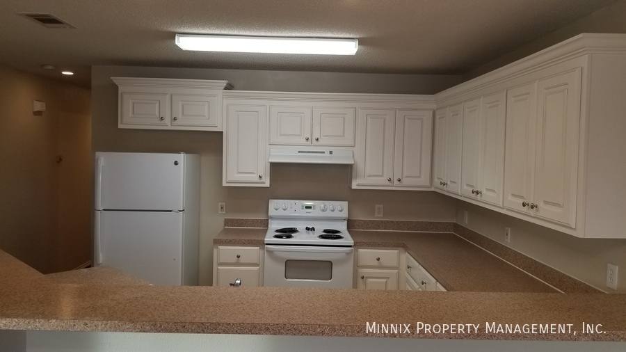 Townhouse for rent at 3112 110th St #B, Lubbock, TX 79423