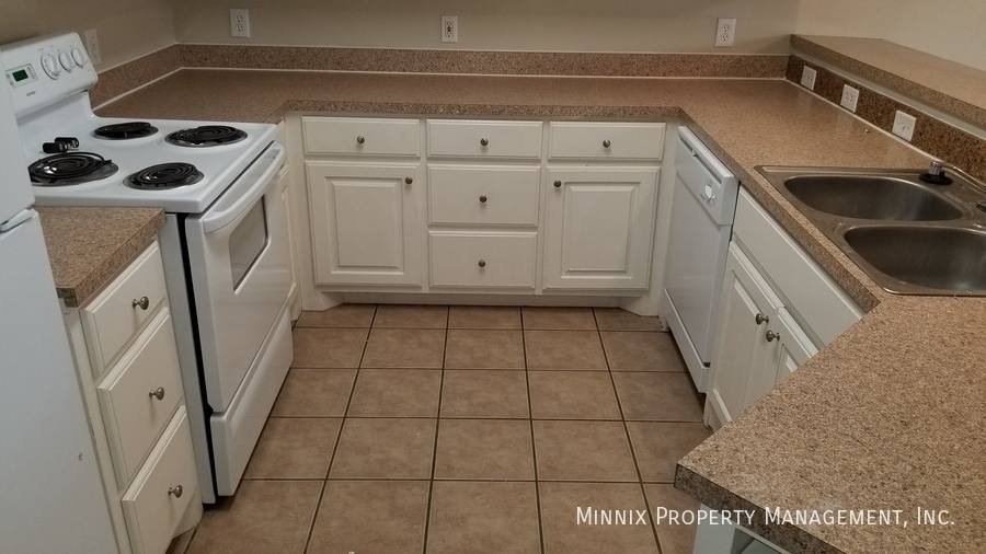 Townhouse for rent at 3112 110th St #B, Lubbock, TX 79423
