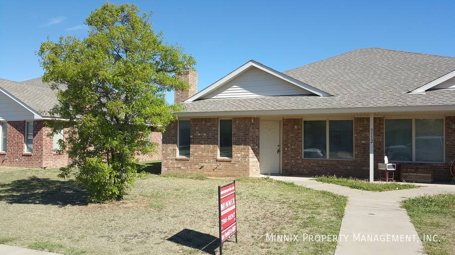 Townhouse for rent at 3112 110th St #B, Lubbock, TX 79423