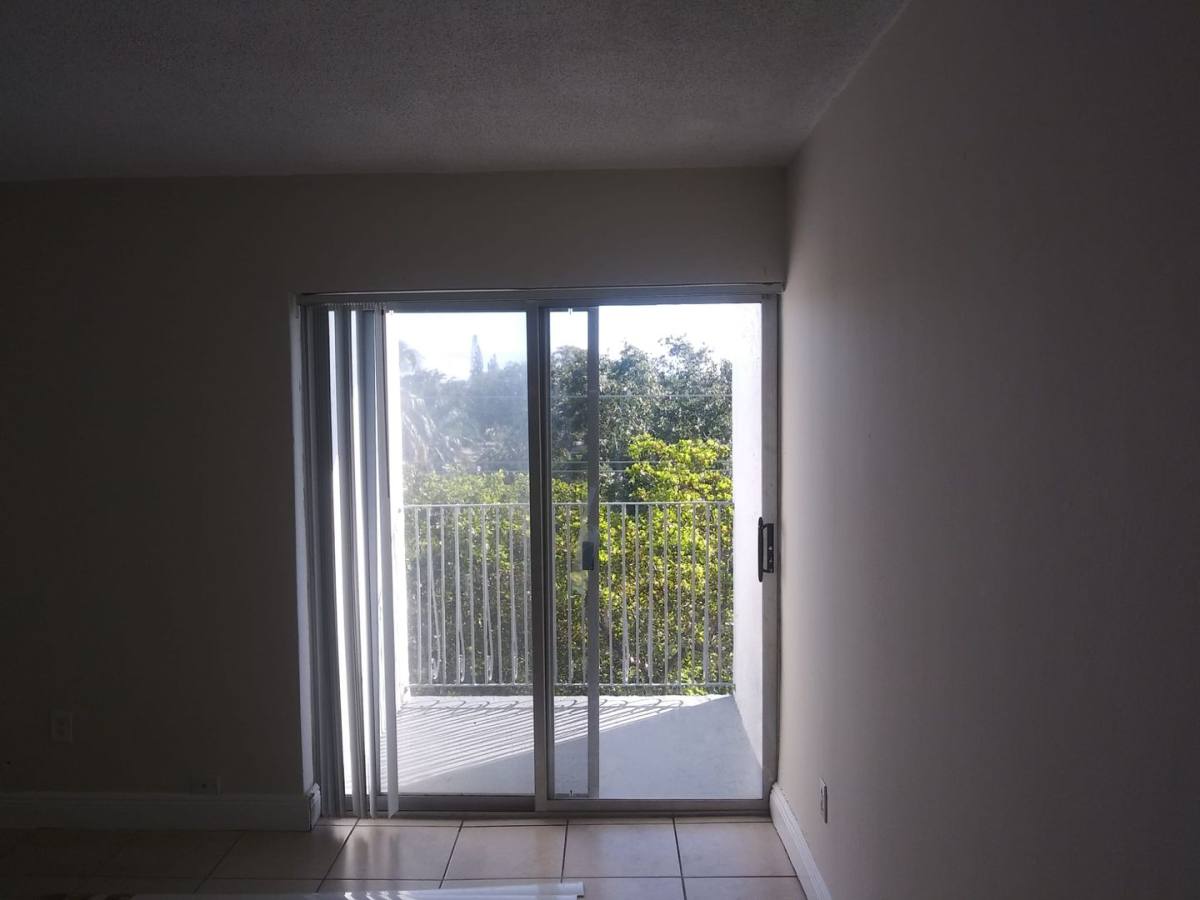 Apartment for rent at 790 NE 128th St, Miami, FL 33161