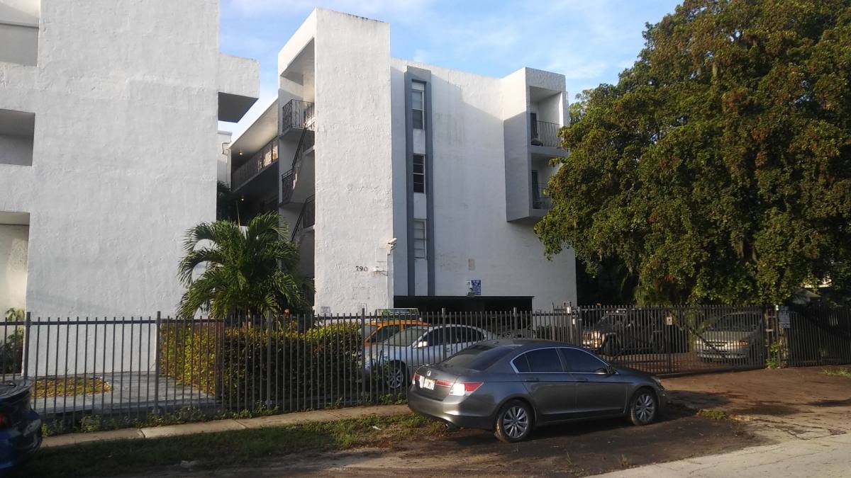 Apartment for rent at 790 NE 128th St, Miami, FL 33161