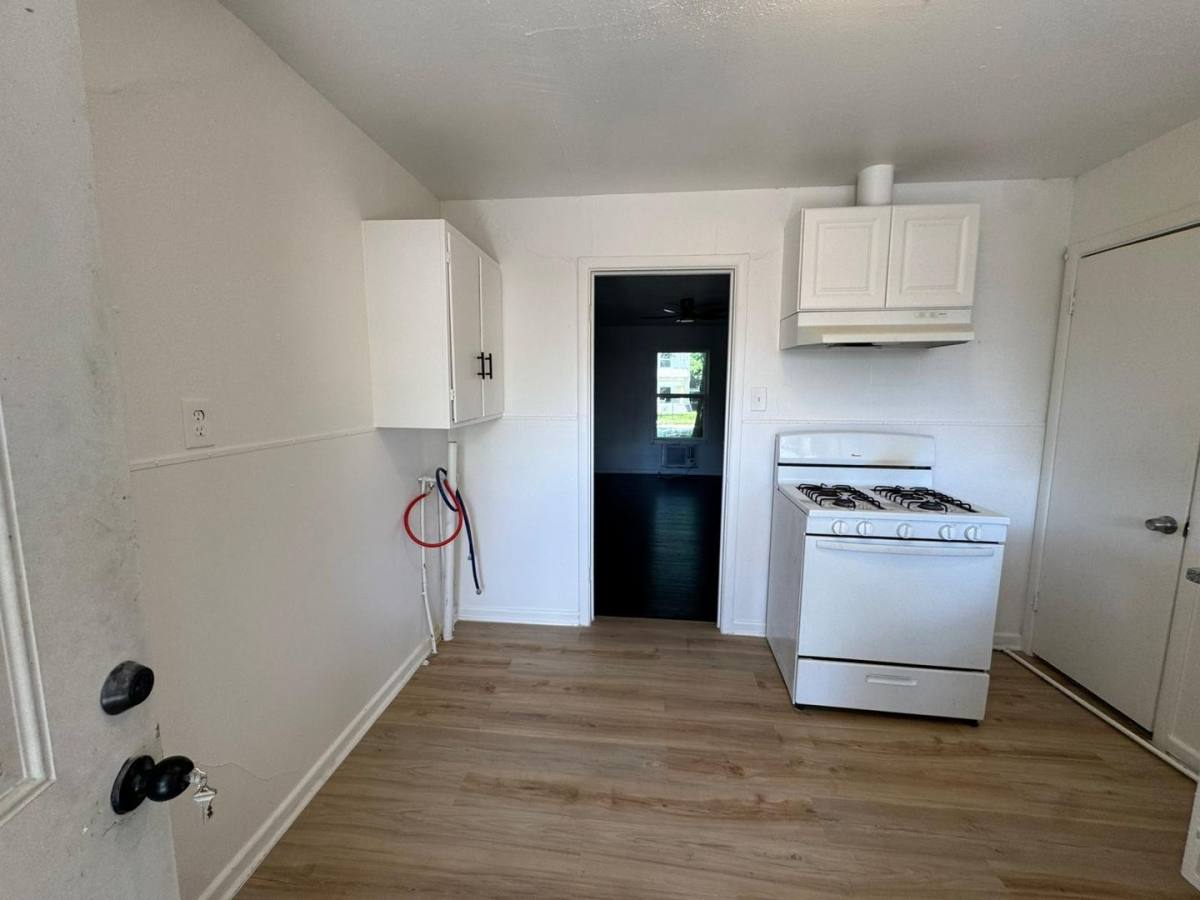 Apartment for rent at 400-402 N Jefferson, Kaufman, TX 75142