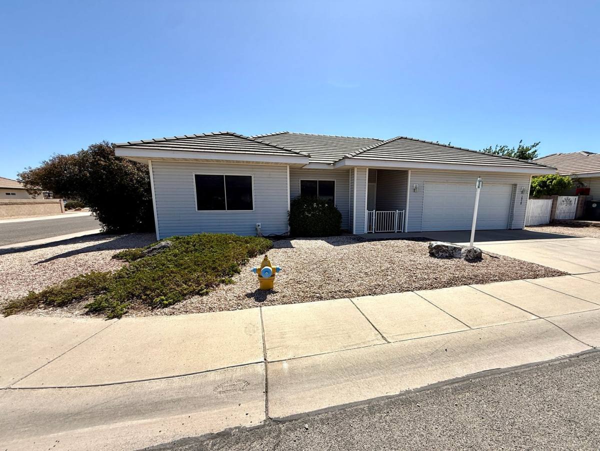 3838 Heritage Lane, Kingman, AZ 86409 - House for Rent - Image 3