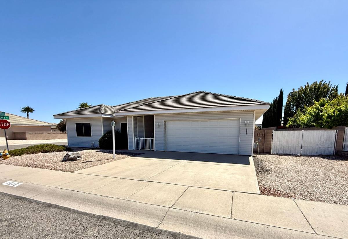 3838 Heritage Lane, Kingman, AZ 86409 - House for Rent - Image 2