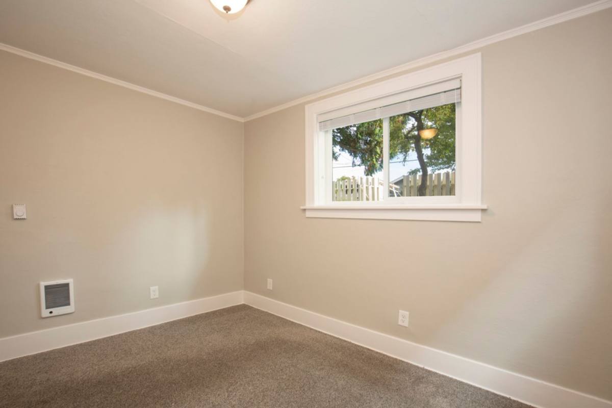 Apartment for rent at 2528 Queen Anne Ave N, Seattle, WA 98109