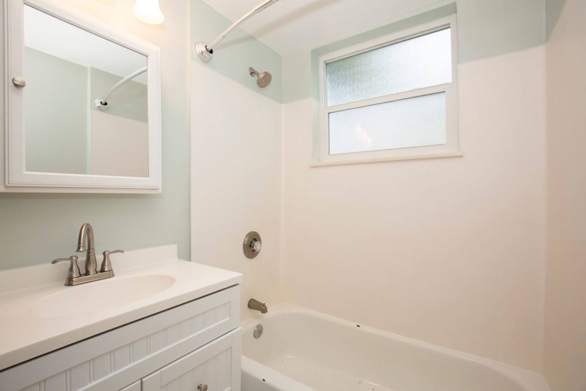 Apartment for rent at 2528 Queen Anne Ave N, Seattle, WA 98109