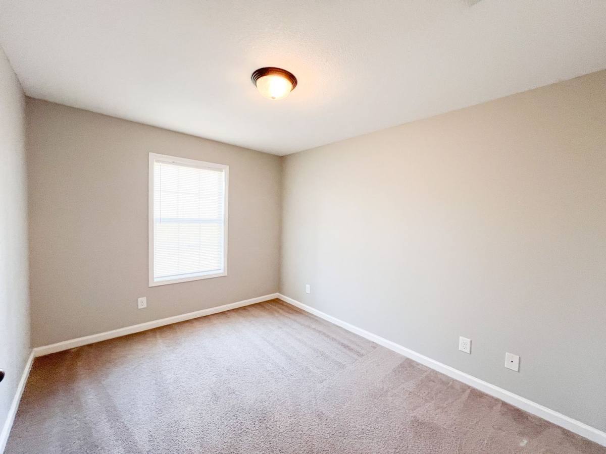 Apartment for rent at 1731 Thistlewood Dr, Clarksville, TN 37042
