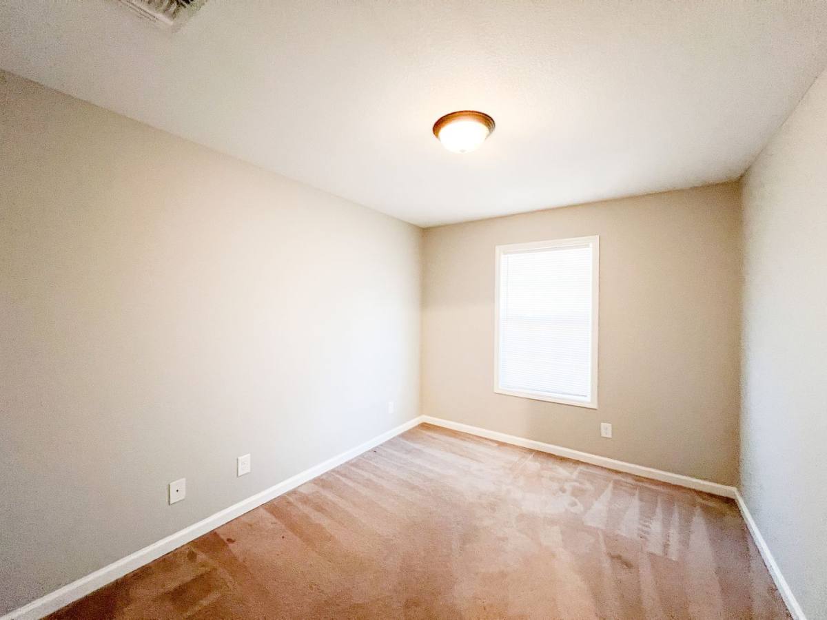 Apartment for rent at 1731 Thistlewood Dr, Clarksville, TN 37042