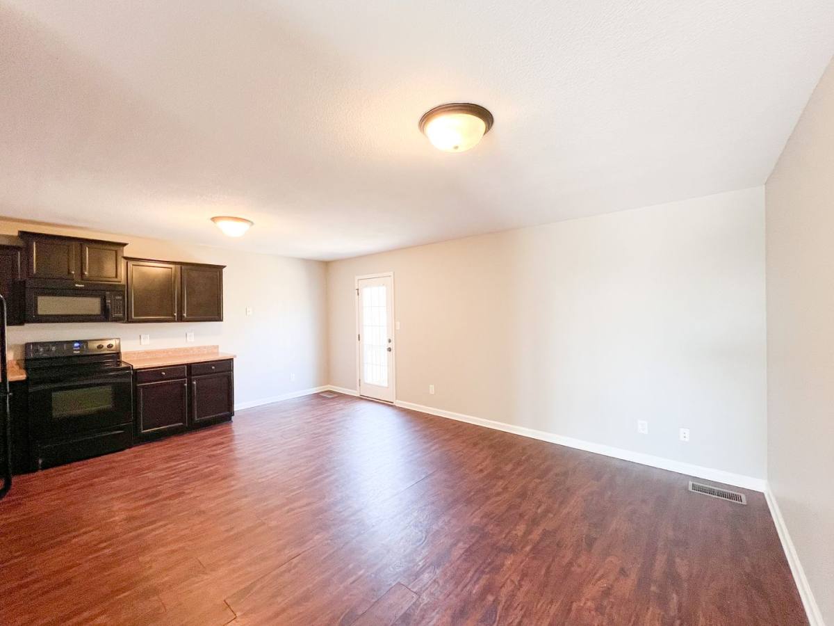 Apartment for rent at 1731 Thistlewood Dr, Clarksville, TN 37042