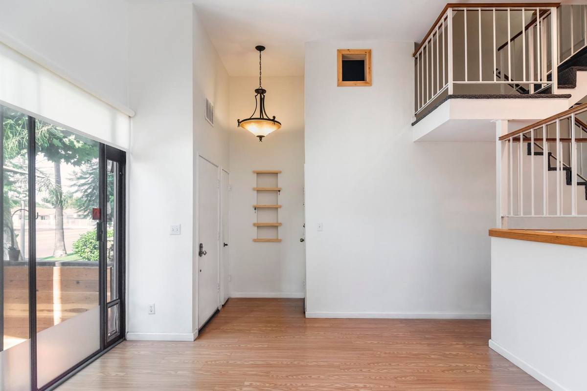 Townhouse for rent at 19355 Sherman Way, Reseda, CA 91335