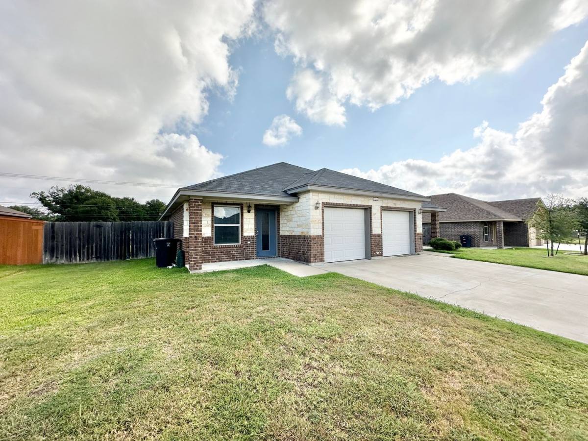 Townhouse for rent at 4507 Skyflower Lane, Killeen, TX 76549