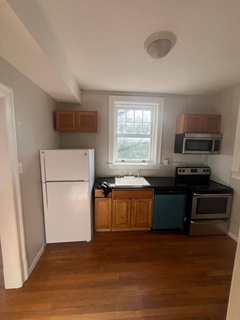 Apartment for rent at 629 Oak Hill Ave, Hagerstown, MD 21740