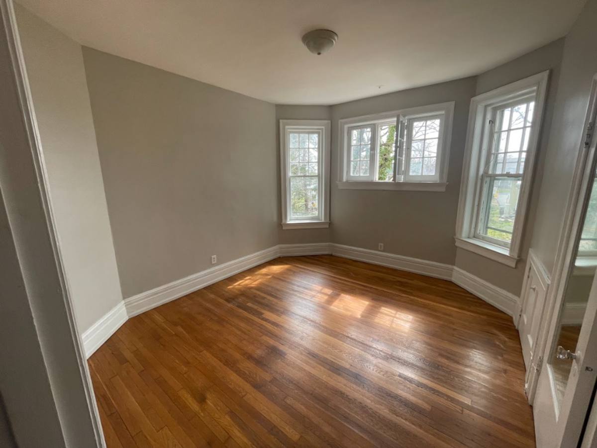 Apartment for rent at 629 Oak Hill Ave, Hagerstown, MD 21740
