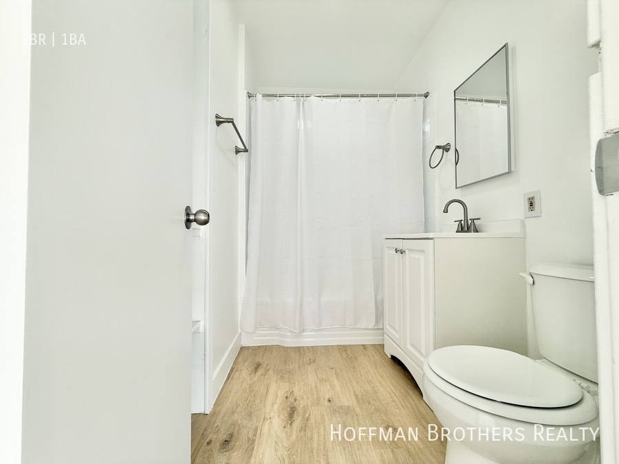 Apartment for rent at 3018 9th Ave #3024, Los Angeles, CA 90018