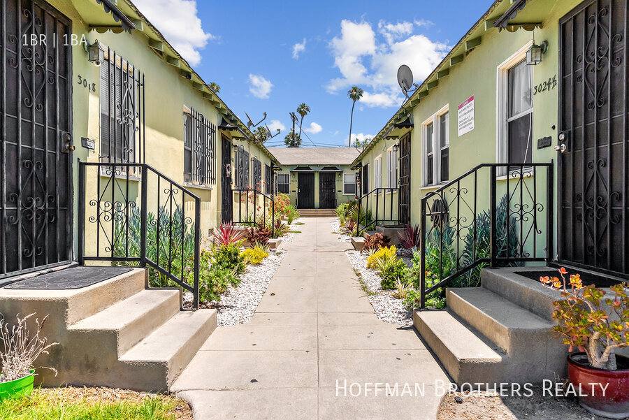 Apartment for rent at 3018 9th Ave #3024, Los Angeles, CA 90018